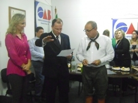 Dr. Moodi Marques Filho prestando compromisso